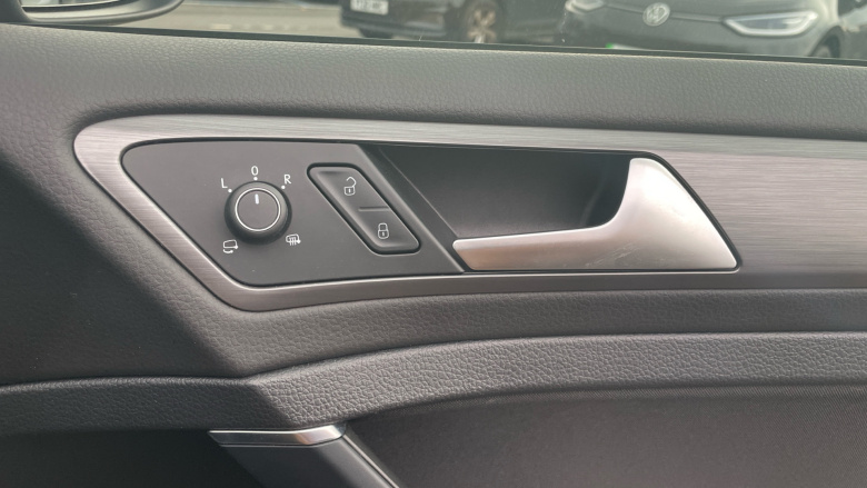 Volkswagen Golf 1.5 TSI EVO SE [Nav] 5dr Petrol Hatchback